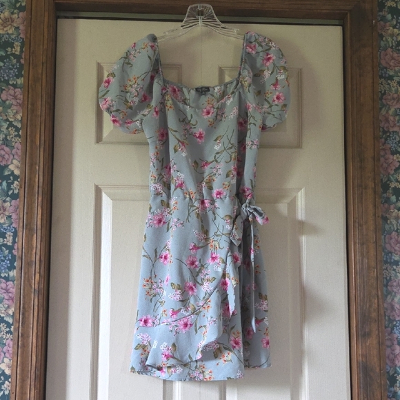 Lily Rose Dresses & Skirts - Lily Rose Pink & Green Floral Dress